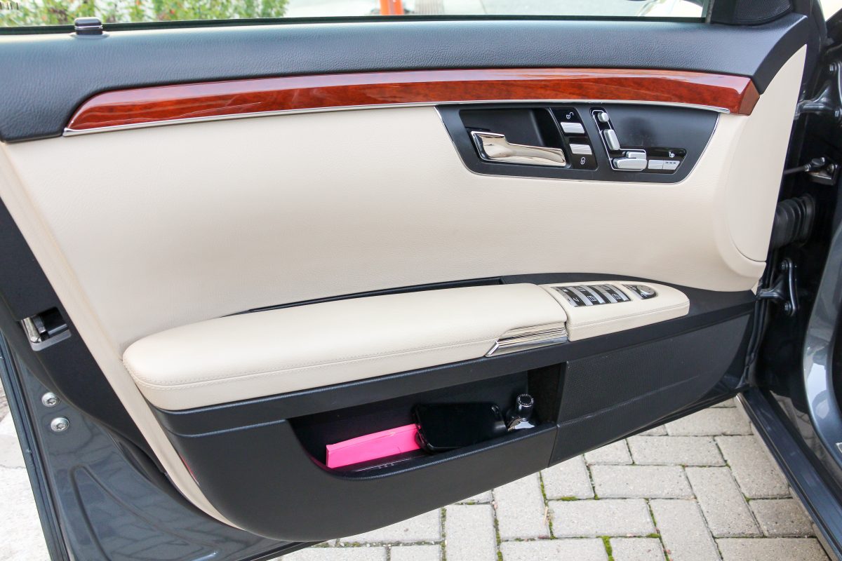 MERCEDES-BENZ S 320