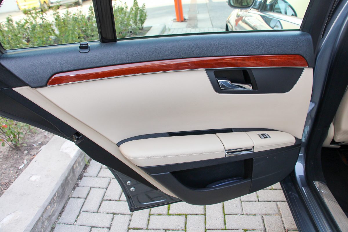 MERCEDES-BENZ S 320