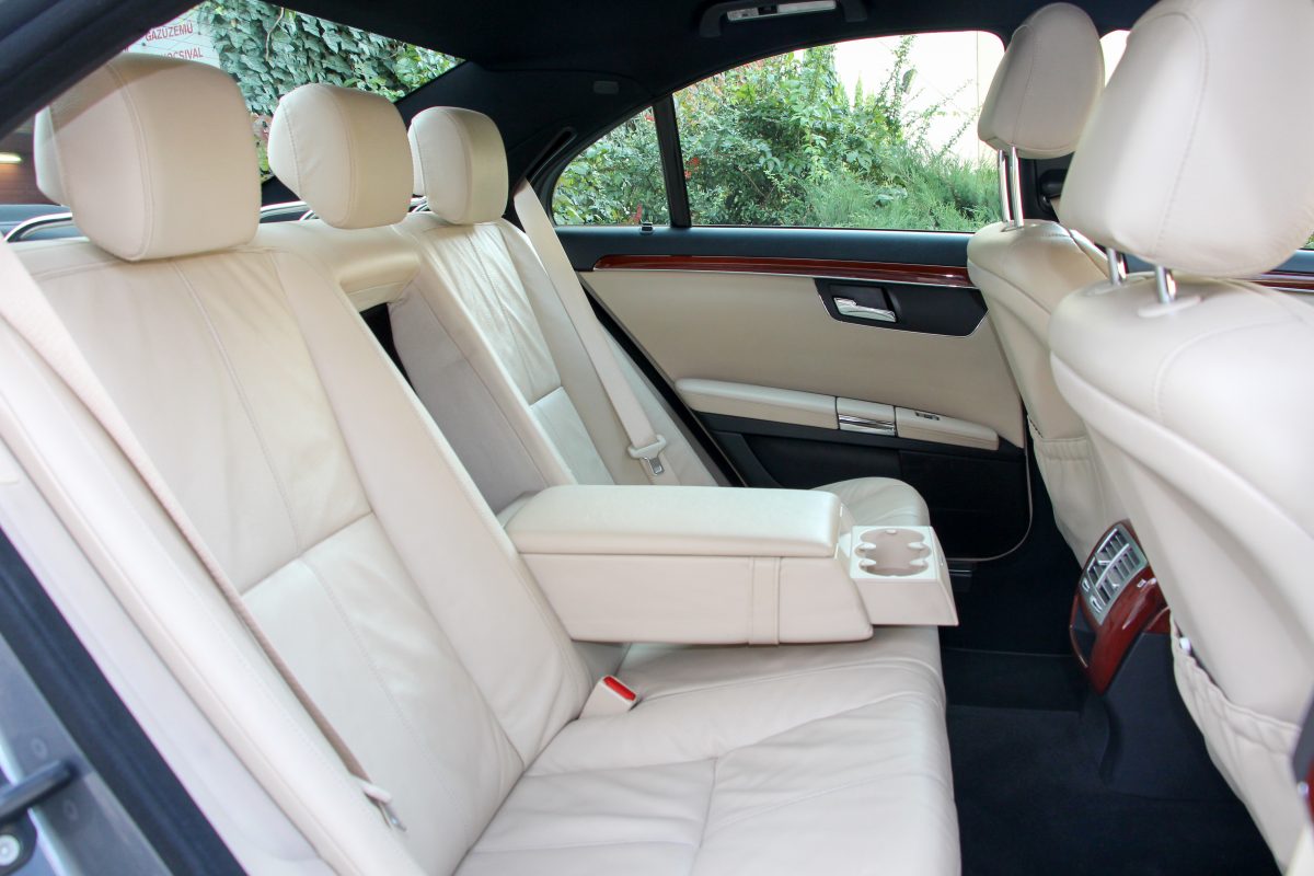 MERCEDES-BENZ S 320