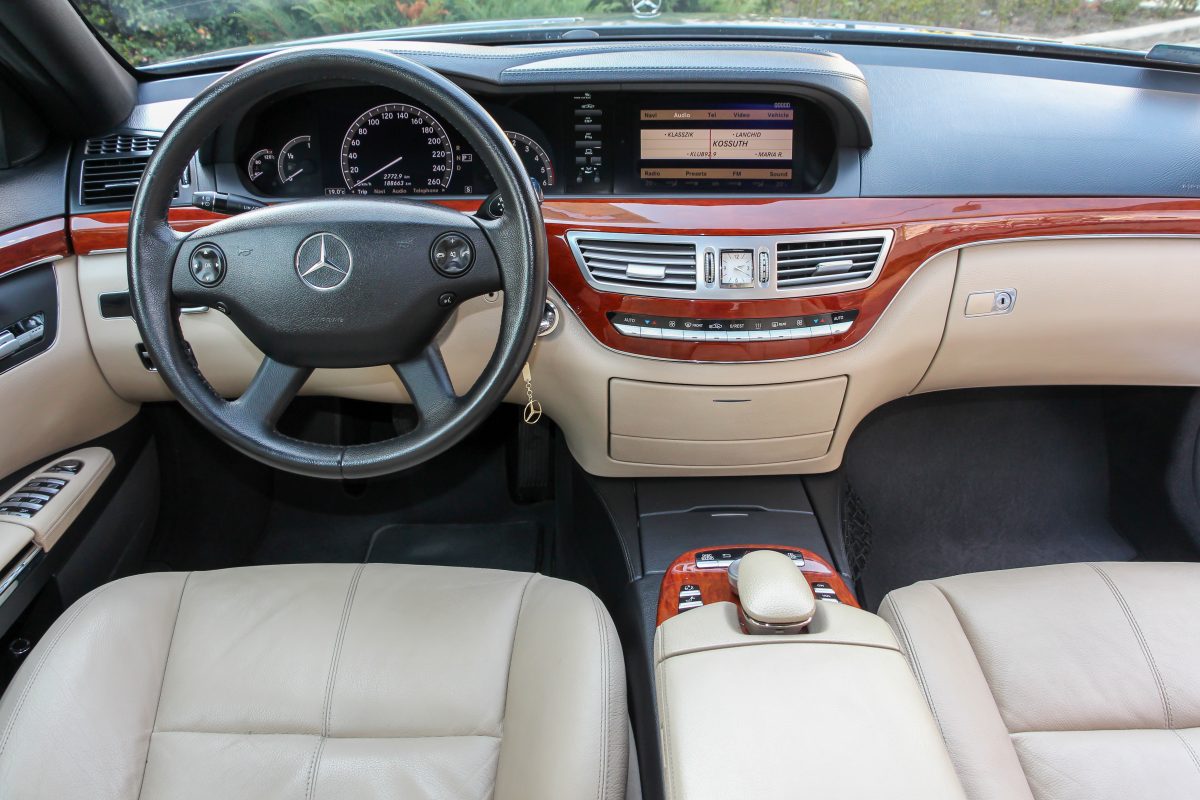 MERCEDES-BENZ S 320