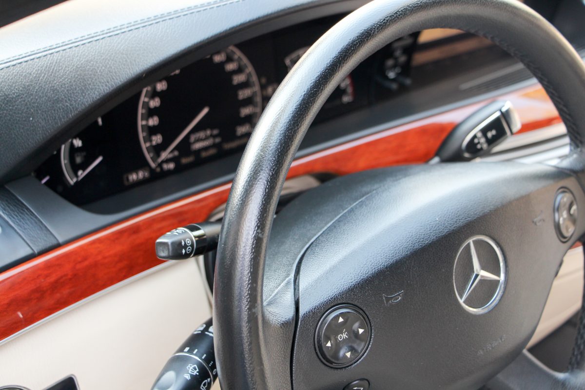MERCEDES-BENZ S 320