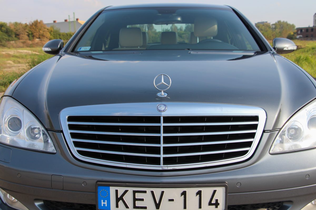MERCEDES-BENZ S 320