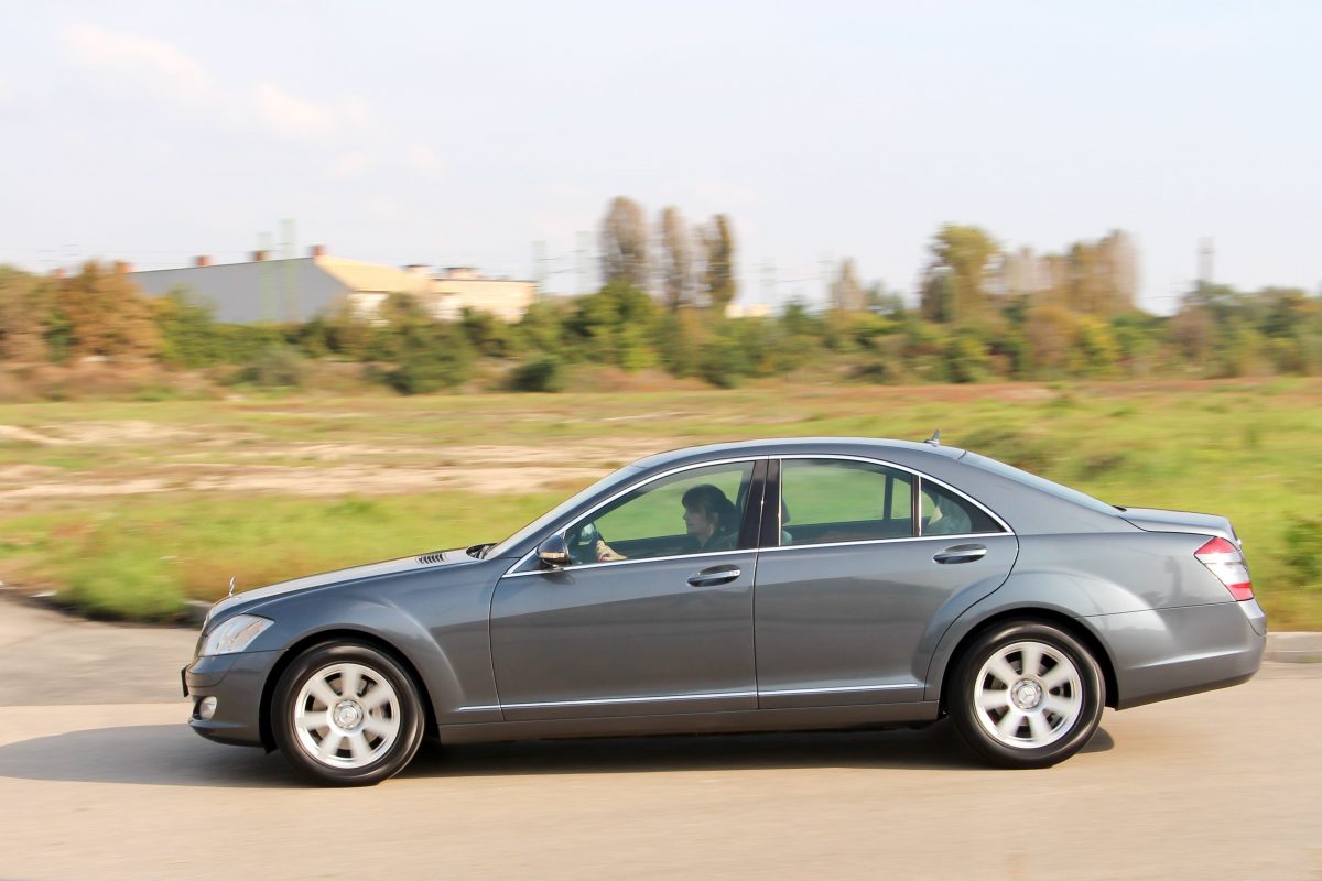 MERCEDES-BENZ S 320