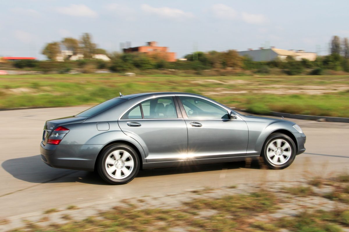 MERCEDES-BENZ S 320