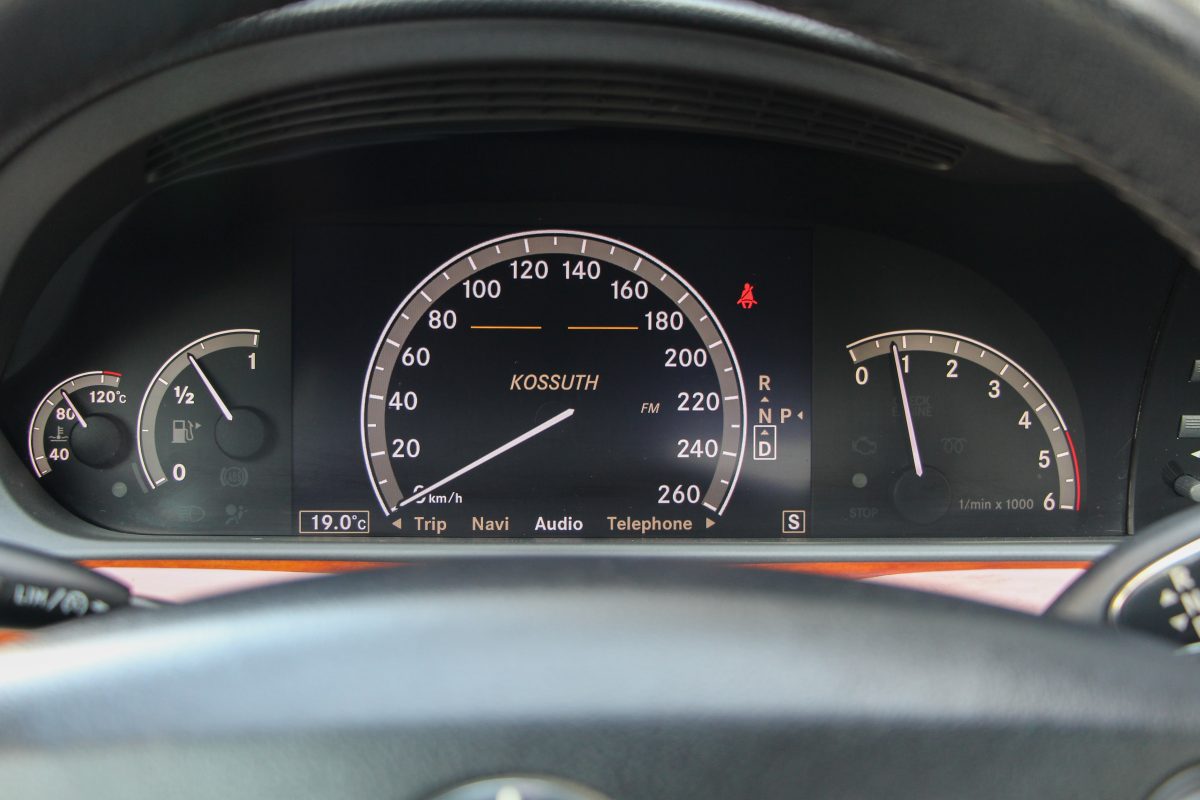 MERCEDES-BENZ S 320