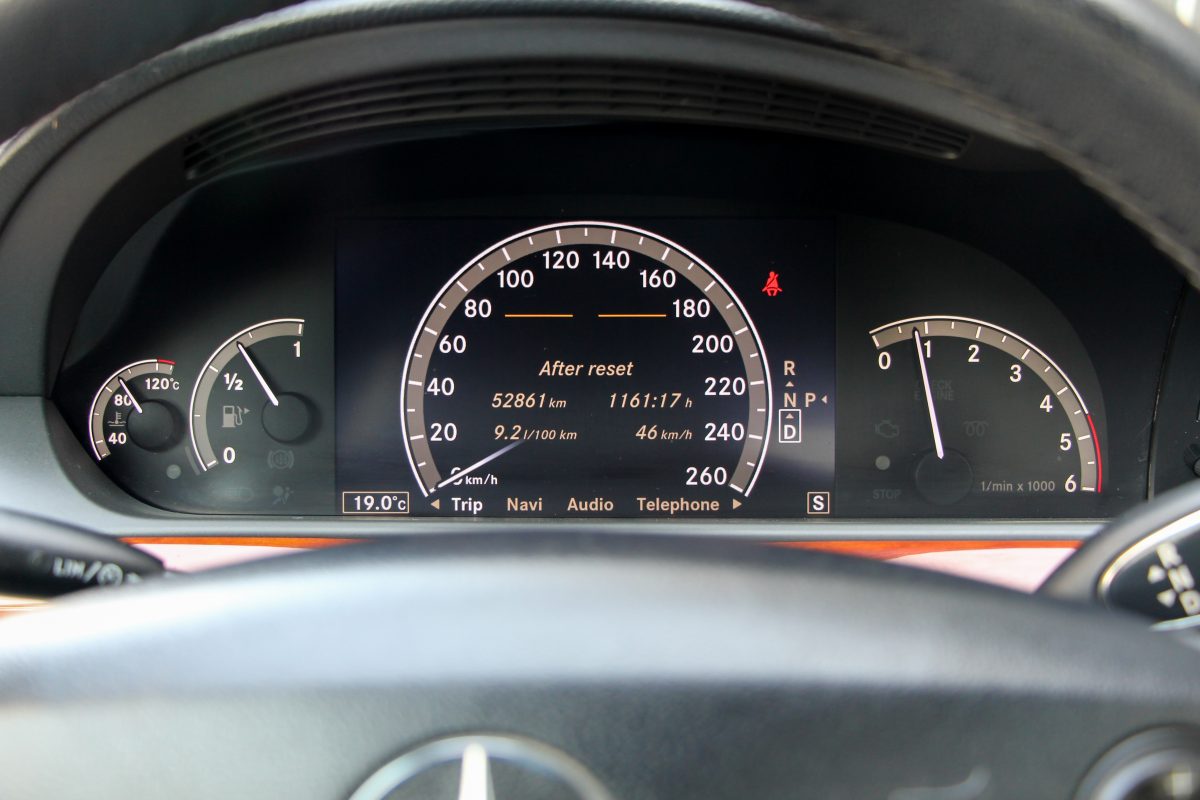MERCEDES-BENZ S 320
