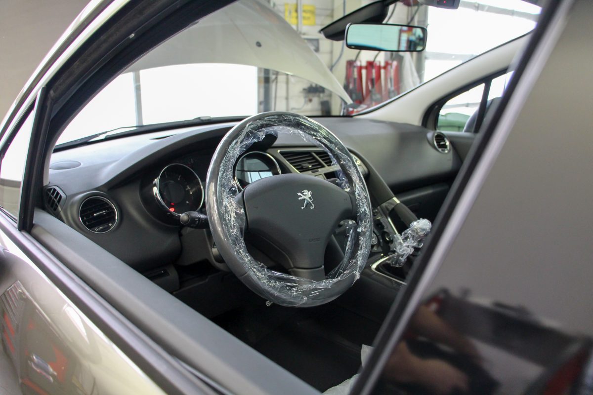 PEUGEOT