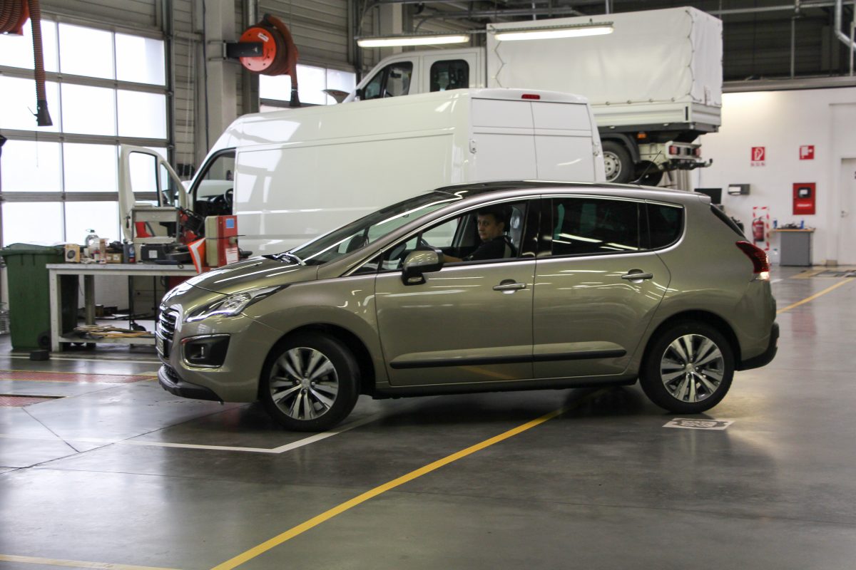 PEUGEOT
