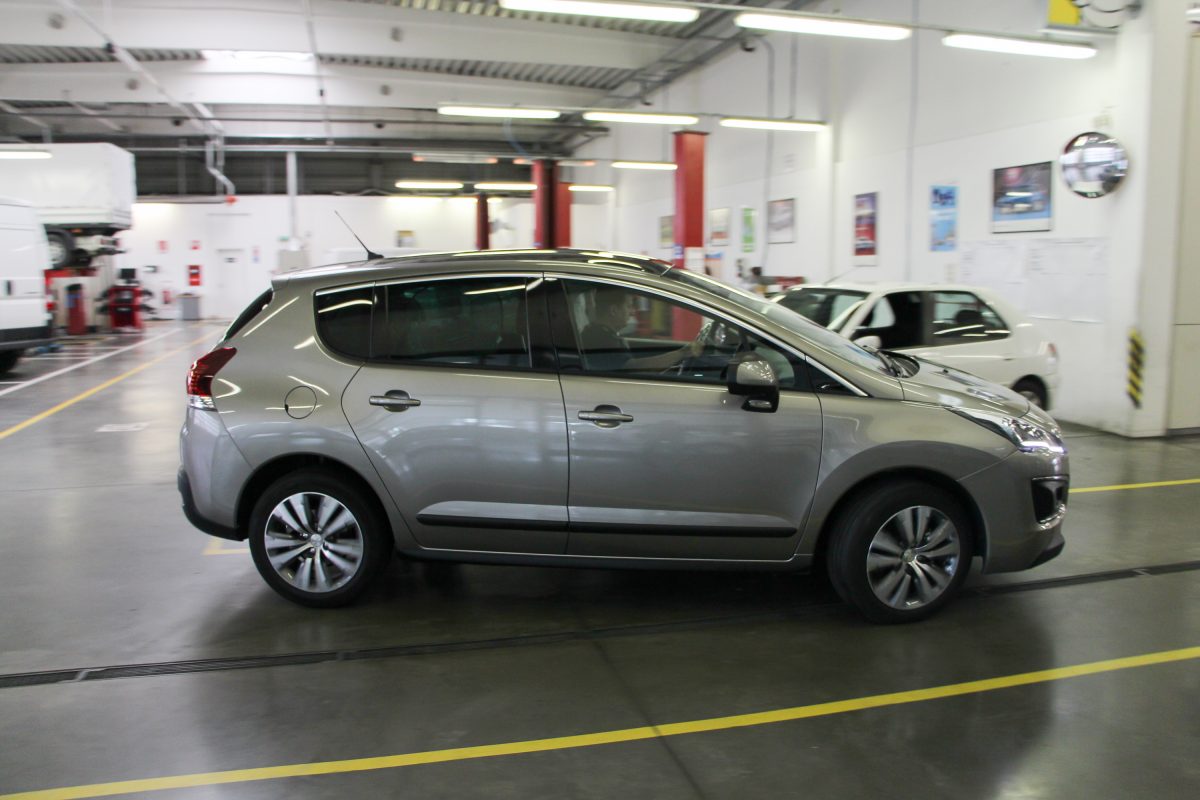 PEUGEOT