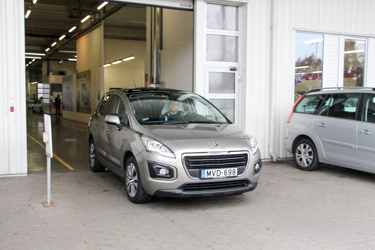 PEUGEOT