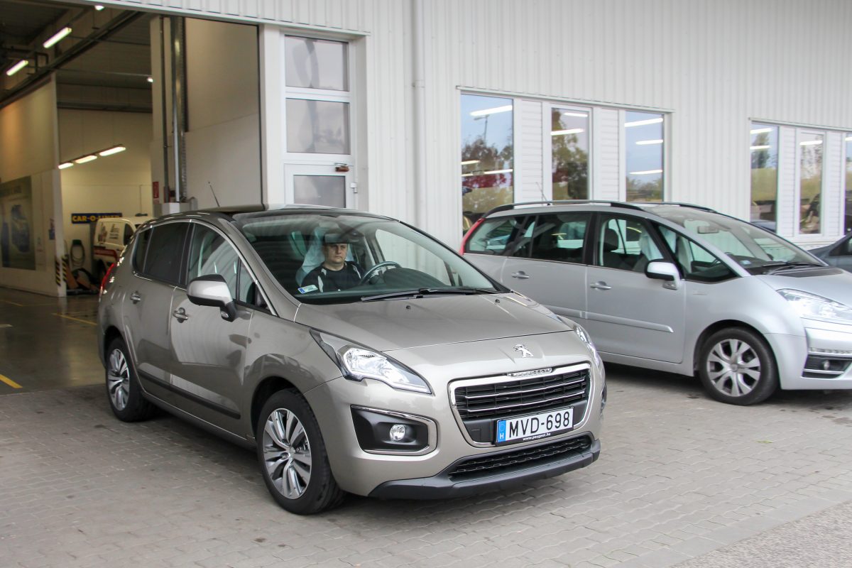 PEUGEOT