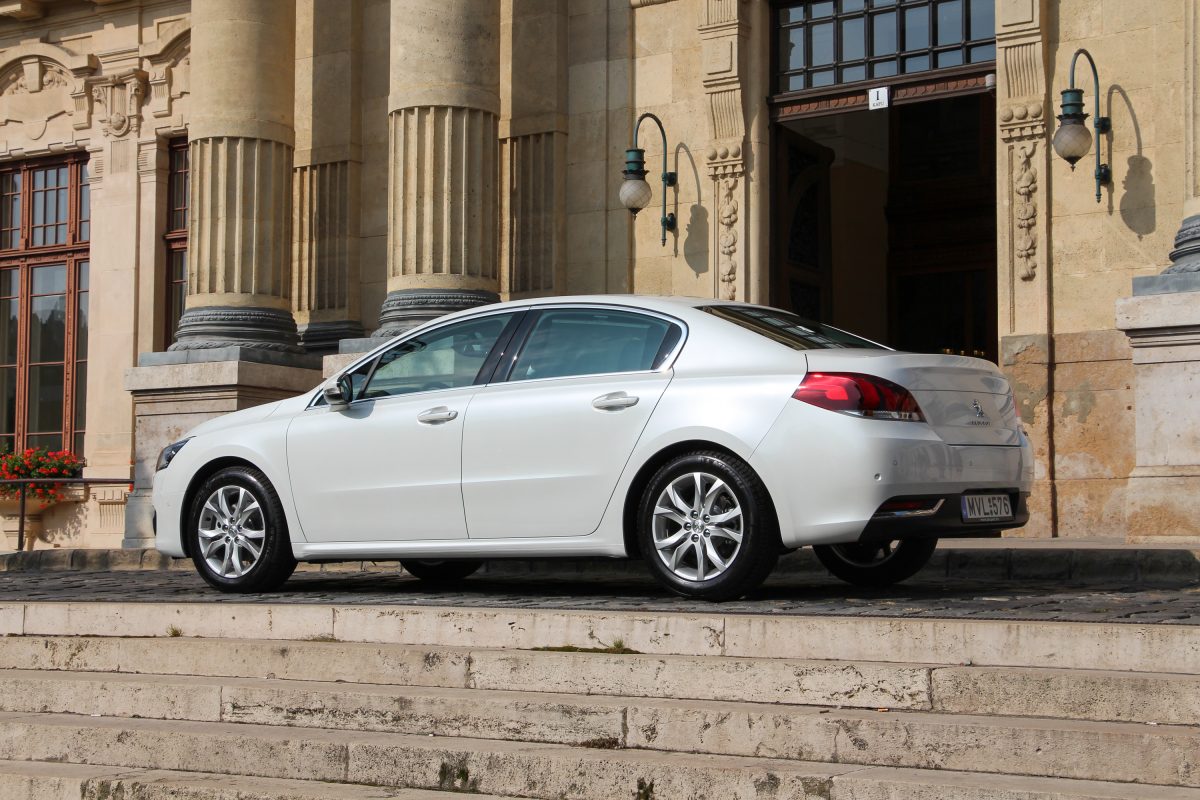 PEUGEOT 508