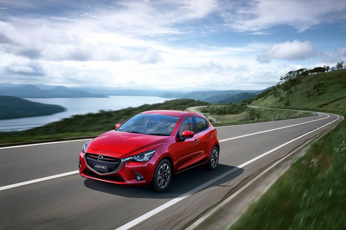 MAZDA 2