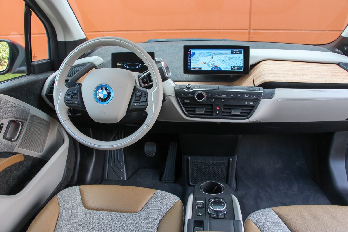 BMW I3