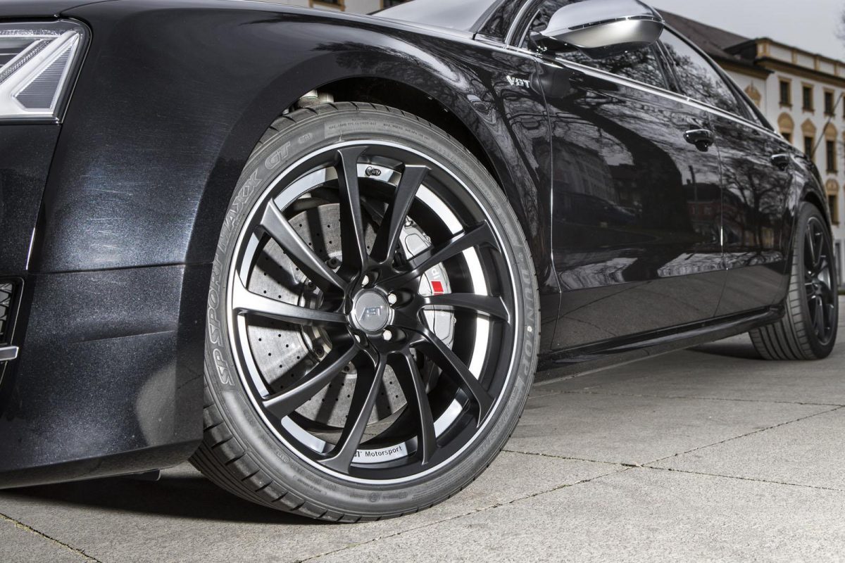 AUDI S8