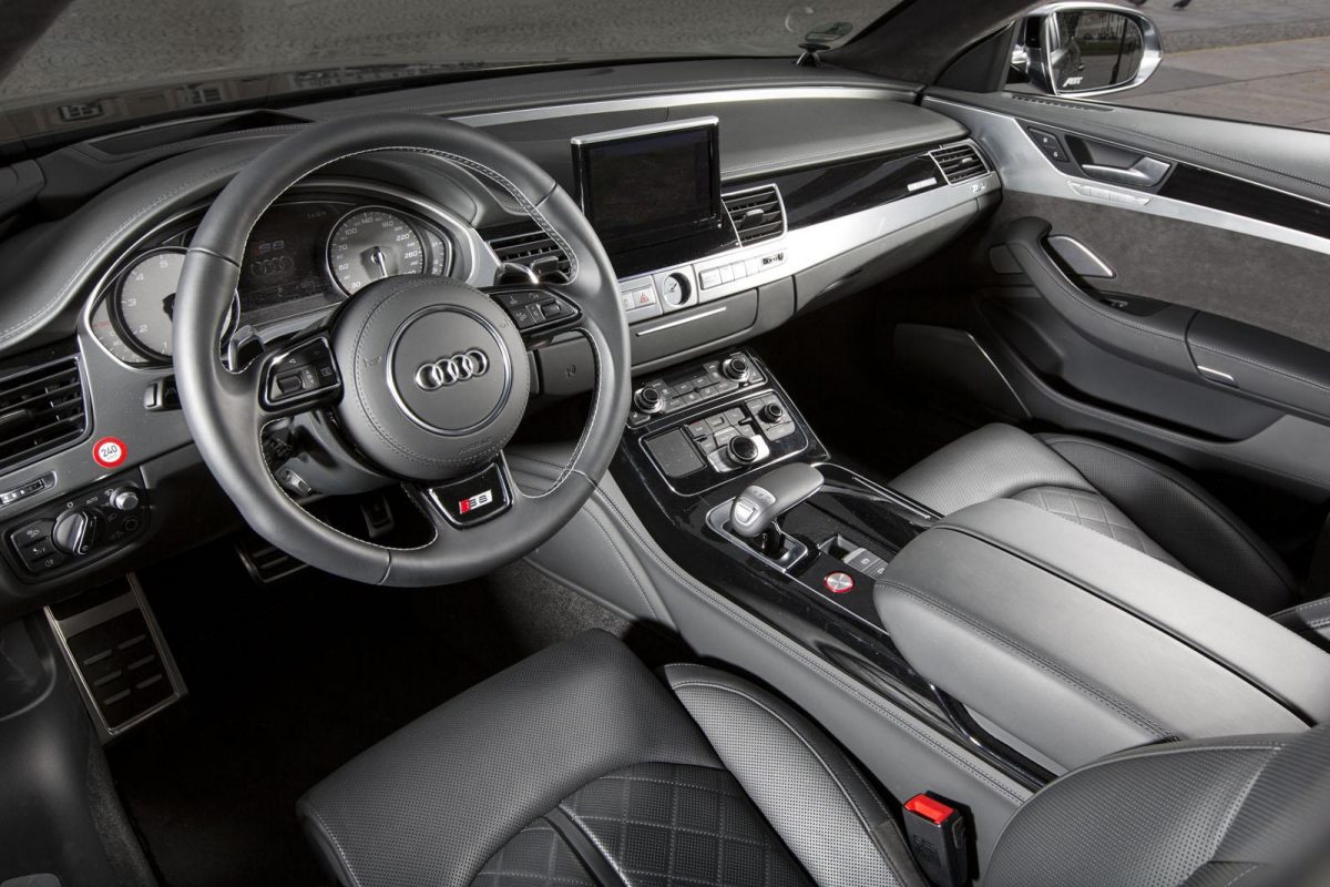 AUDI S8