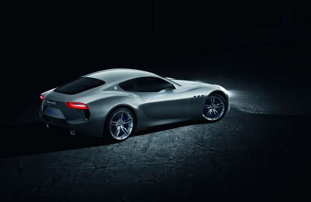 A Maserati Alfierinek a hangja is gyönyörű