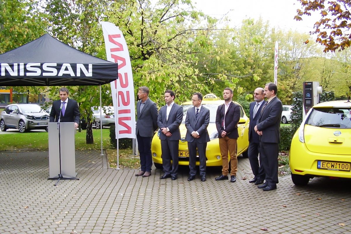 NISSAN