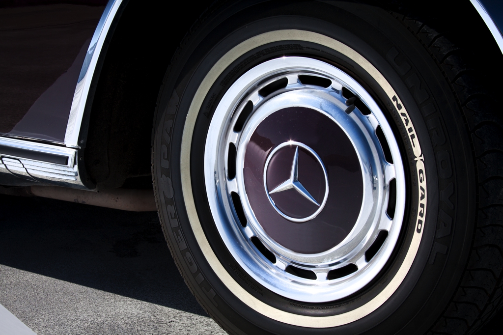 MERCEDES-BENZ