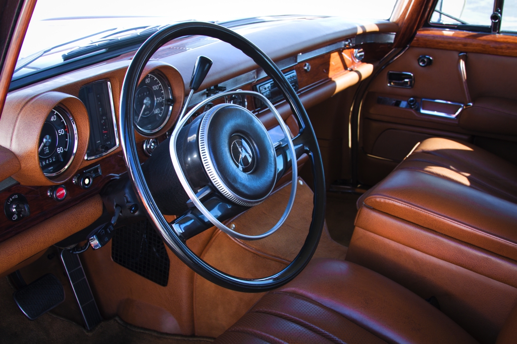 MERCEDES-BENZ
