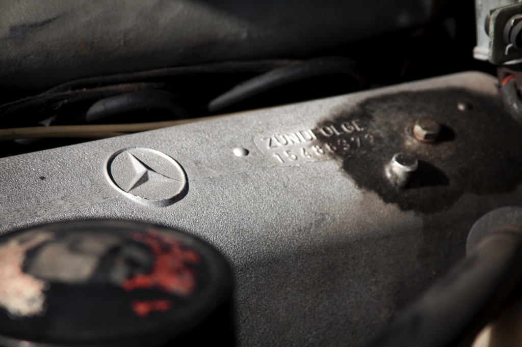 MERCEDES-BENZ
