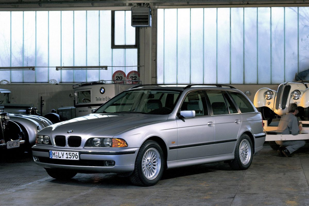 BMW 5-ÖS SOROZAT