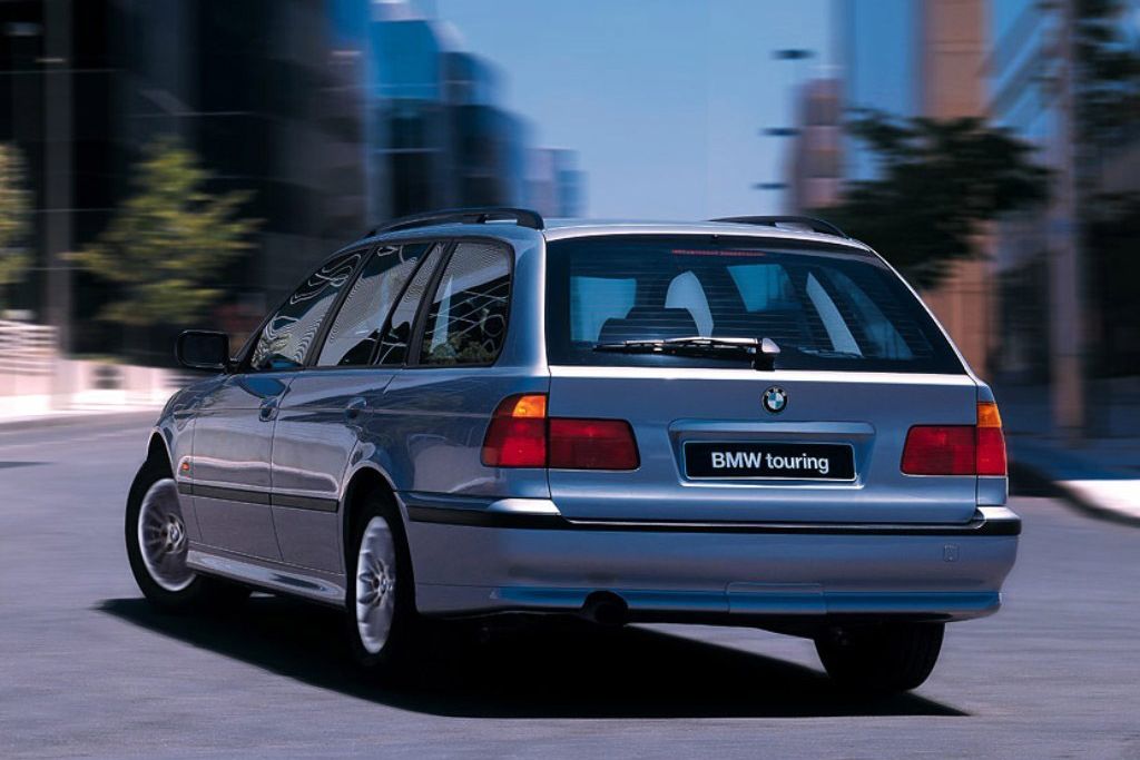BMW 5-ÖS SOROZAT