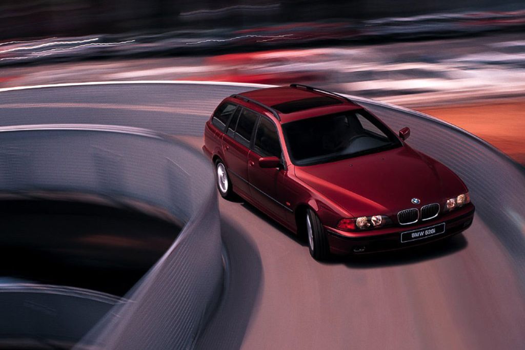 BMW 5-ÖS SOROZAT