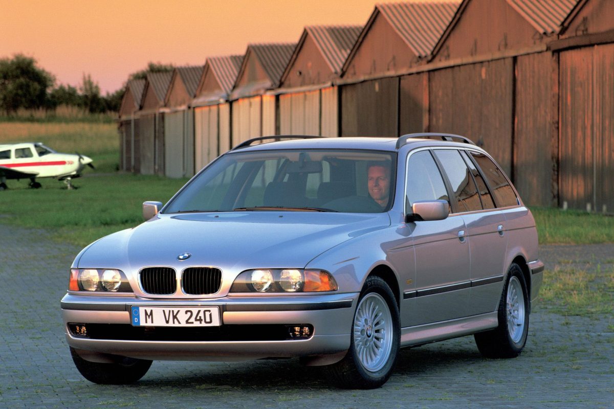 BMW 5-ÖS SOROZAT