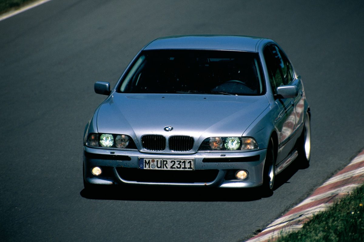 BMW 5-ÖS SOROZAT