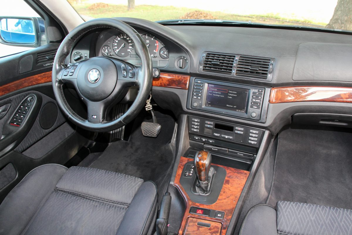 BMW 5-ÖS SOROZAT