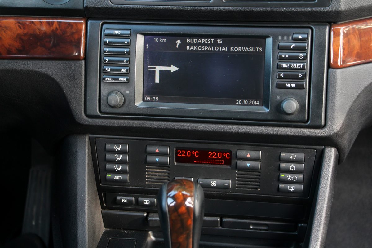 BMW 5-ÖS SOROZAT