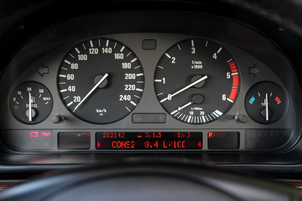 BMW 5-ÖS SOROZAT