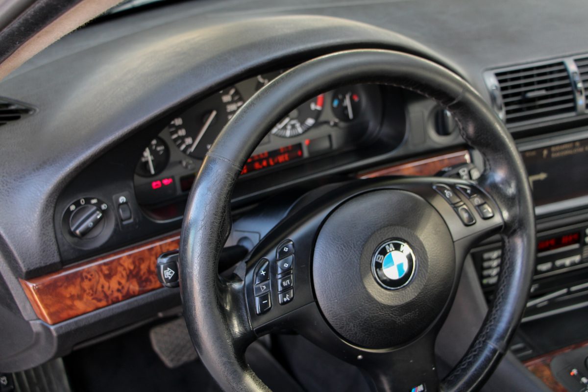 BMW 5-ÖS SOROZAT