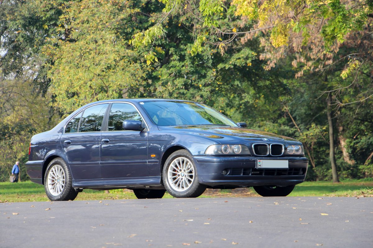 BMW 5-ÖS SOROZAT