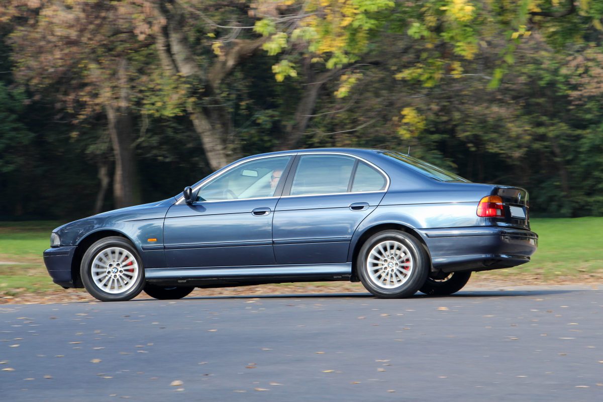 BMW 5-ÖS SOROZAT