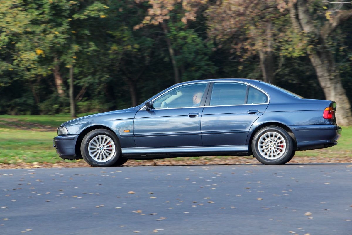 BMW 5-ÖS SOROZAT