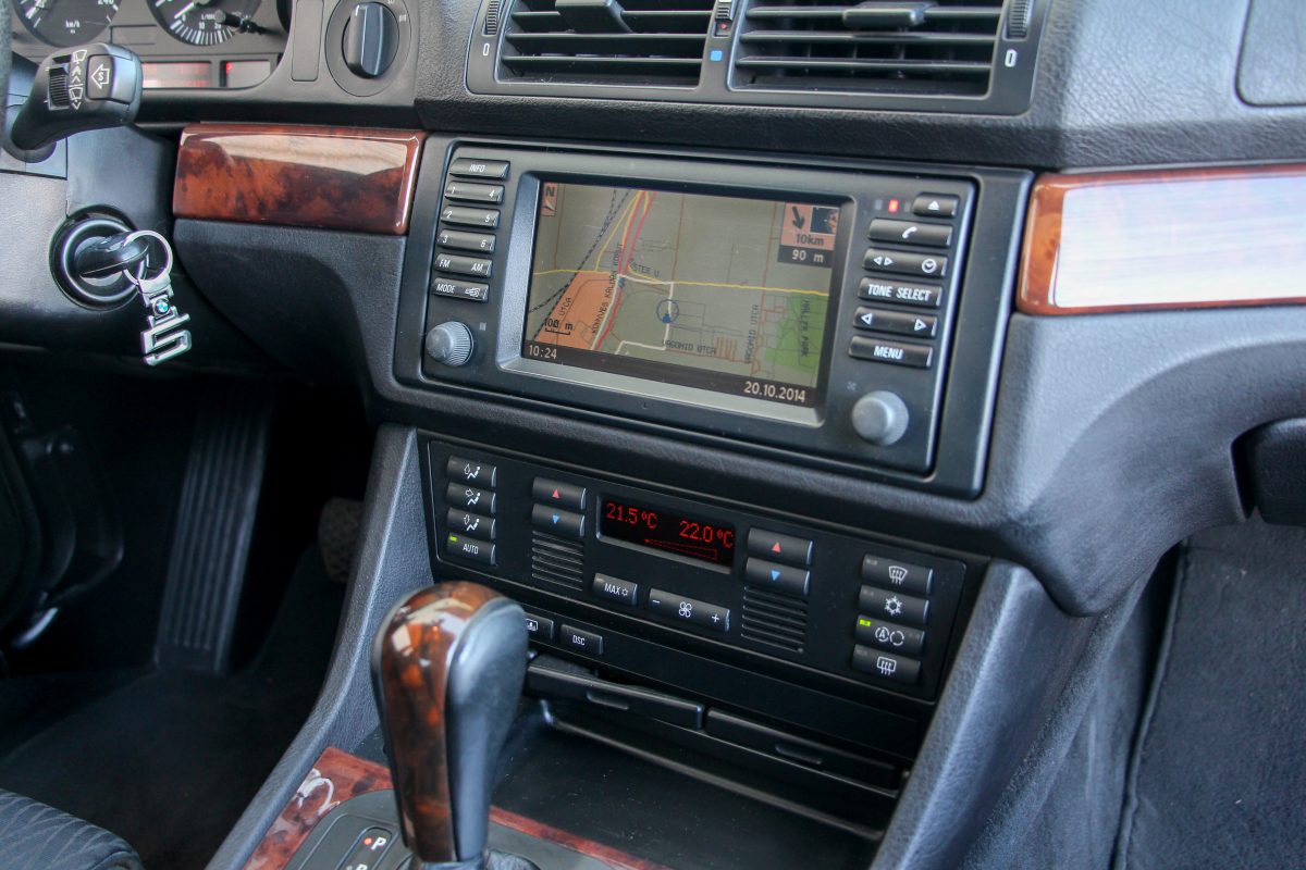 BMW 5-ÖS SOROZAT
