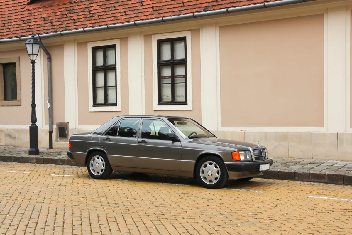 MERCEDES-BENZ