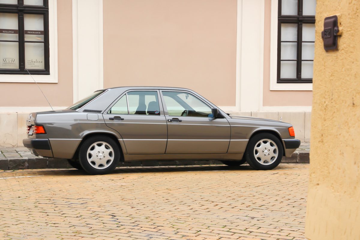 MERCEDES-BENZ