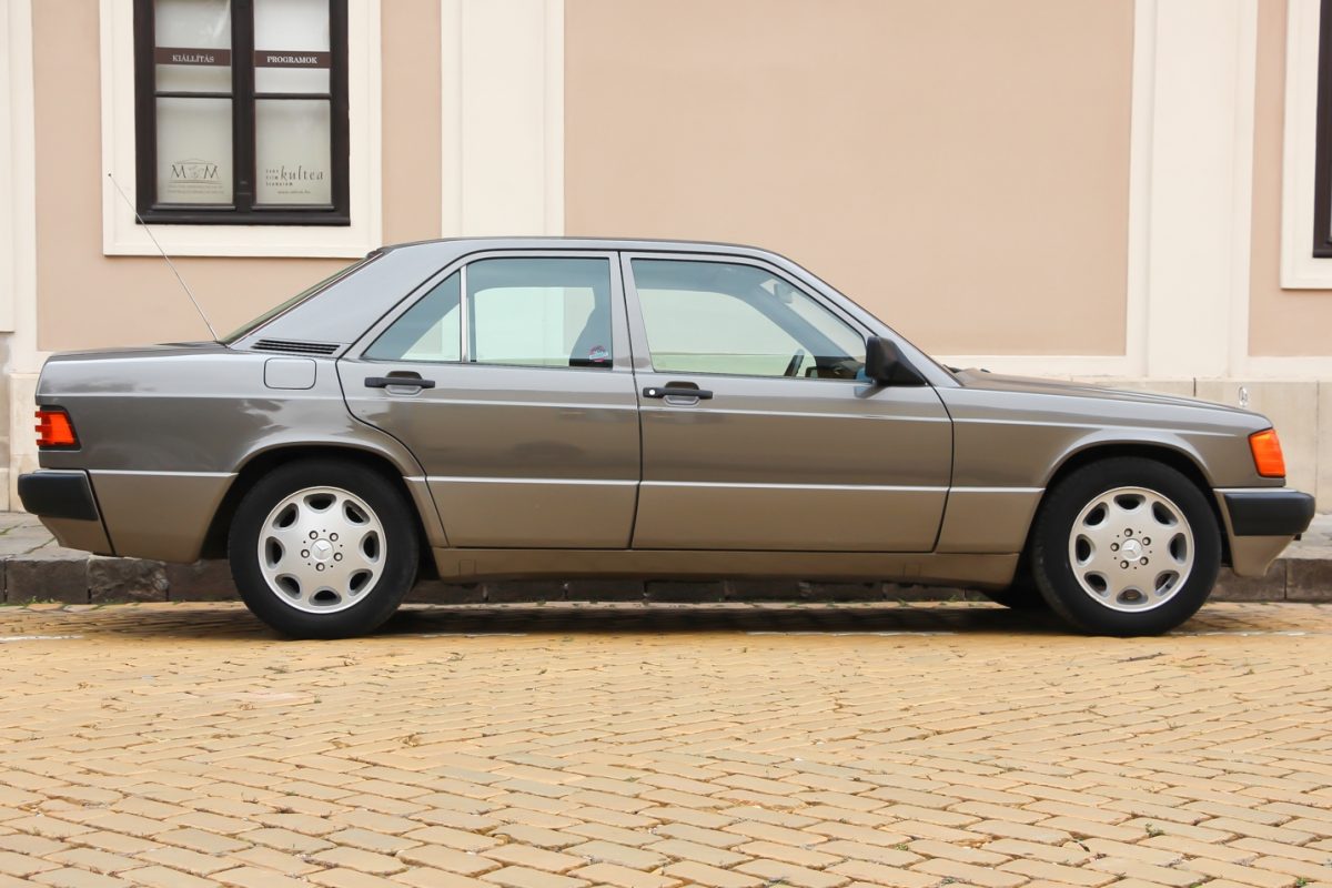 MERCEDES-BENZ
