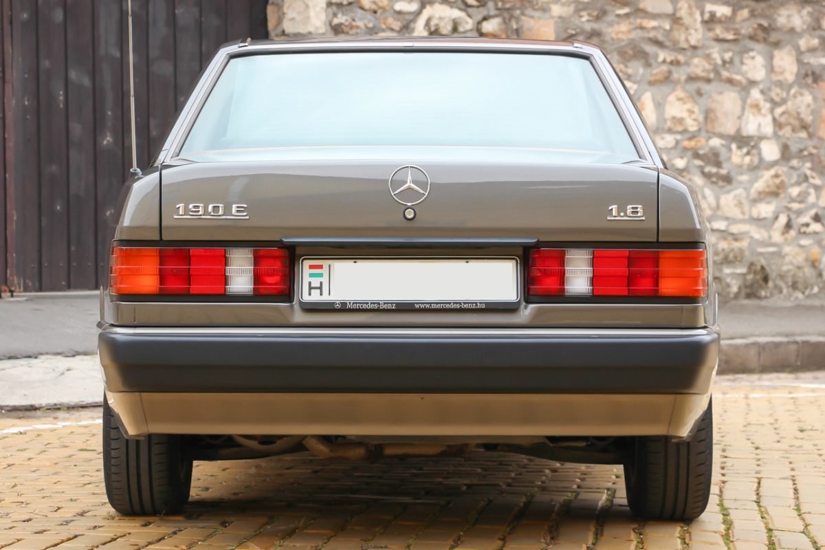 MERCEDES-BENZ