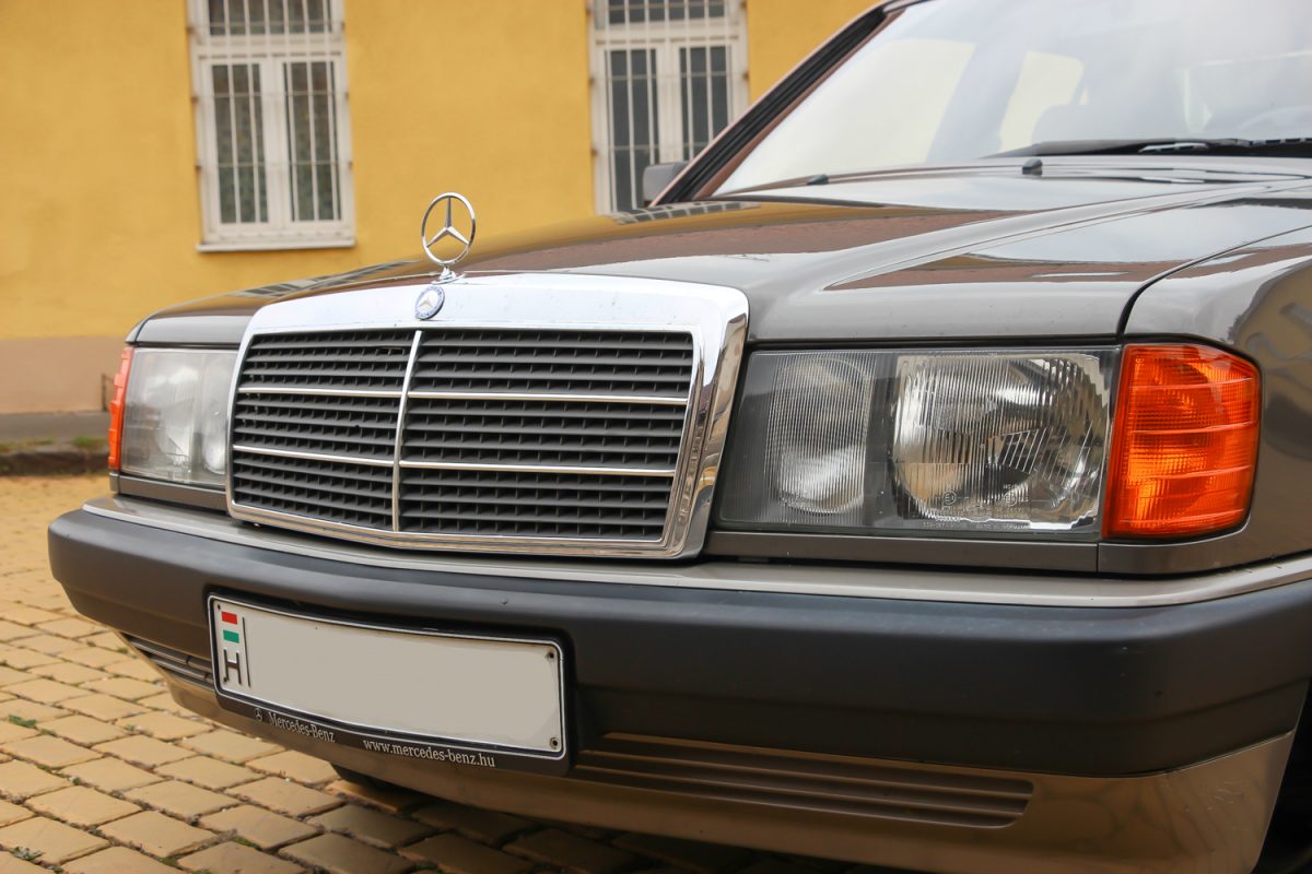 MERCEDES-BENZ