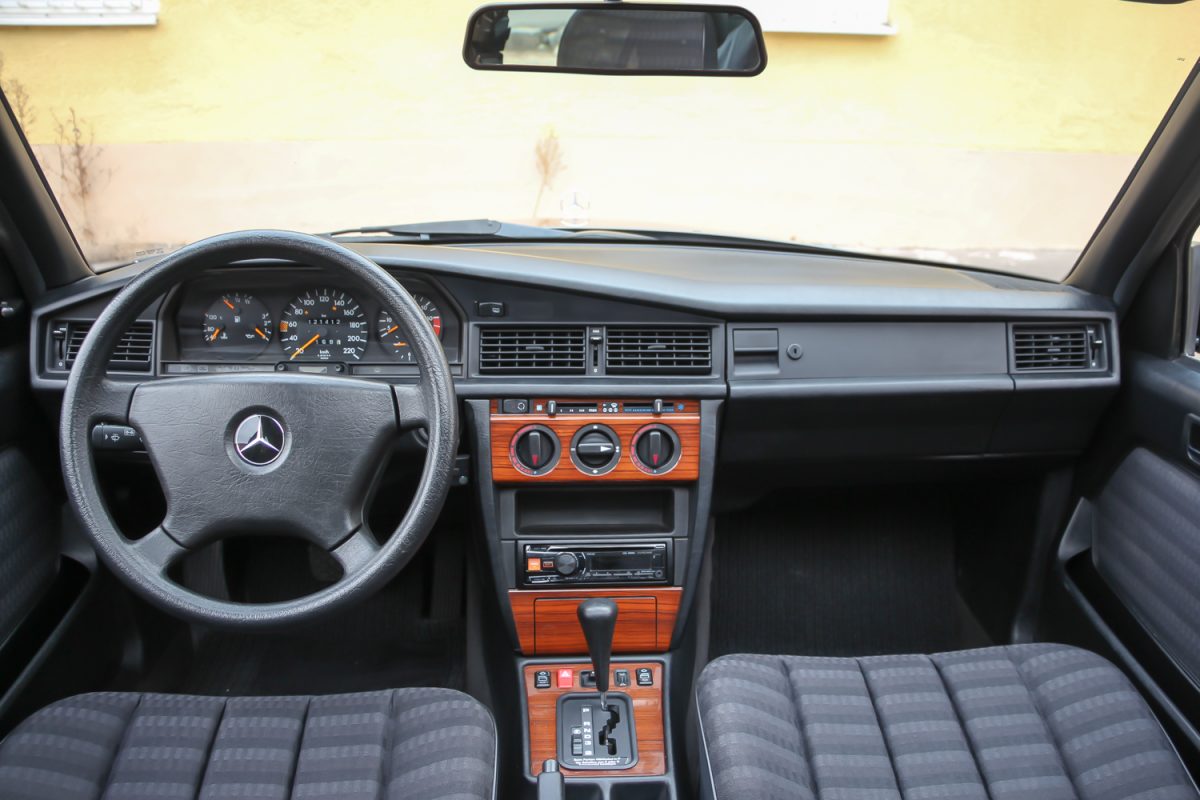 MERCEDES-BENZ