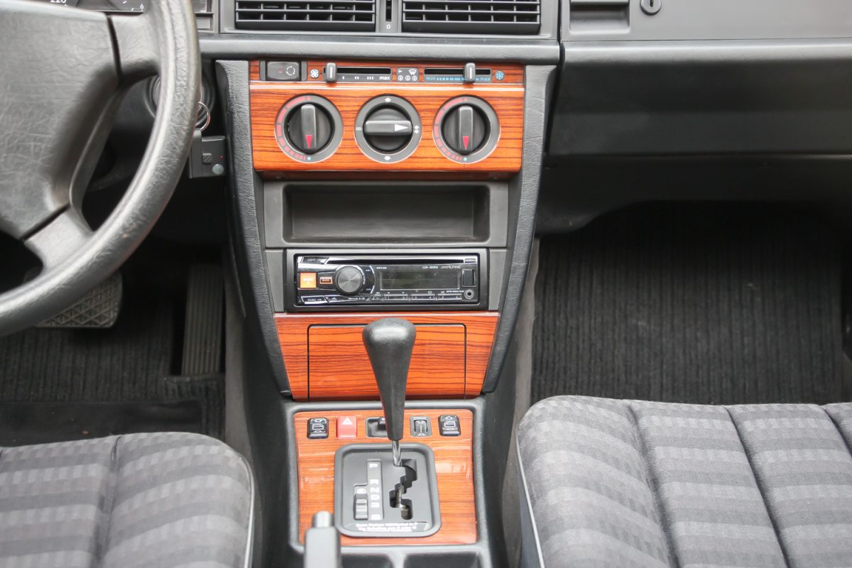 MERCEDES-BENZ
