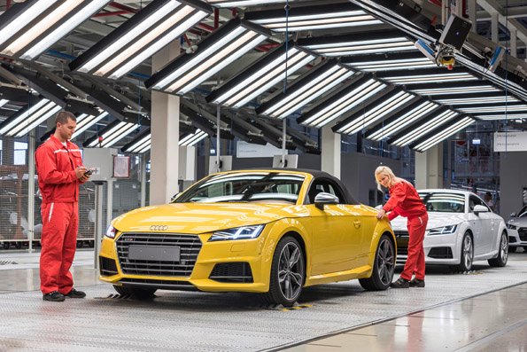AUDI TT