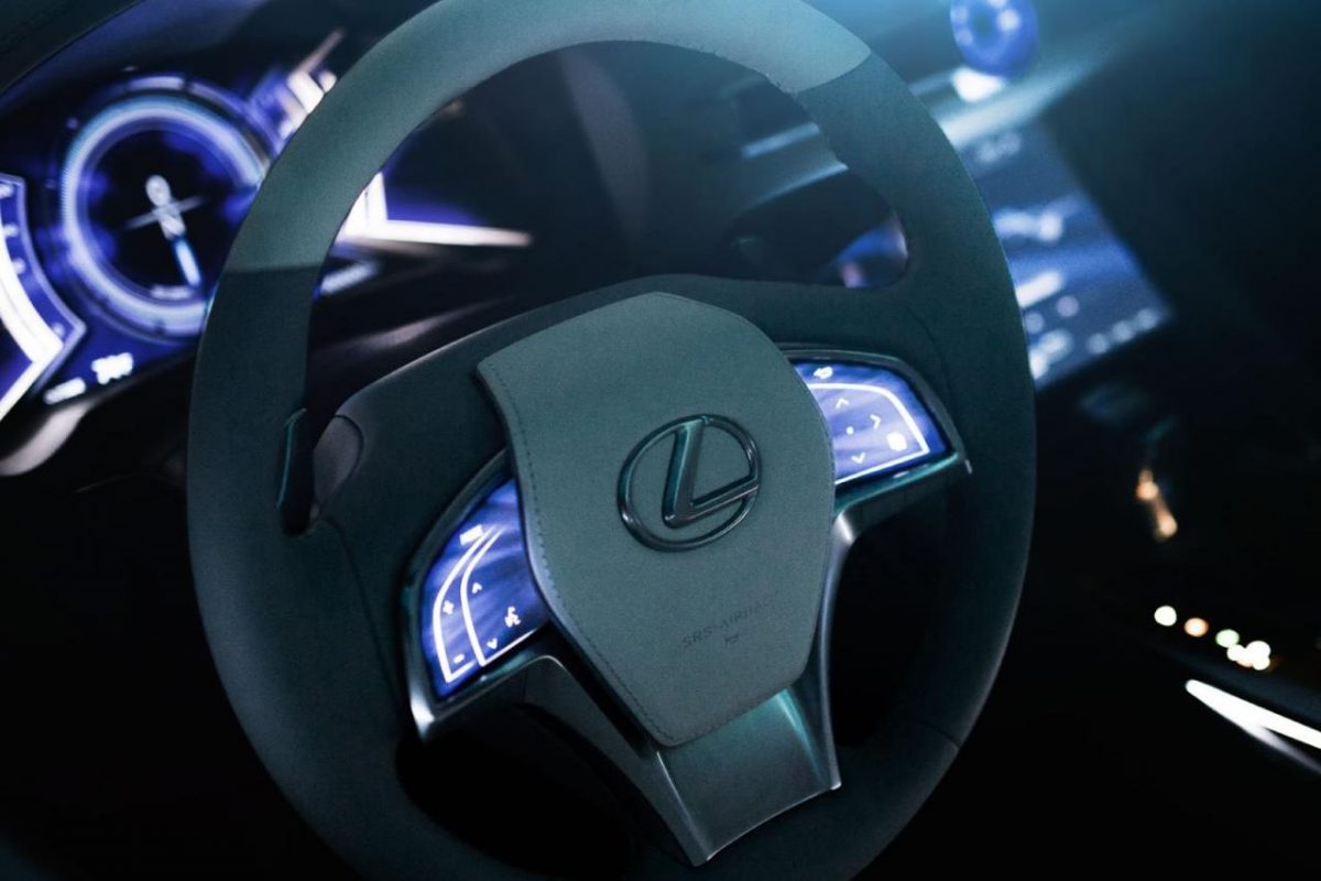 LEXUS