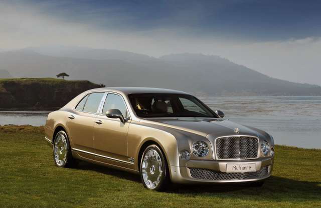 A Bentley 55 éves V8-asa tovább él