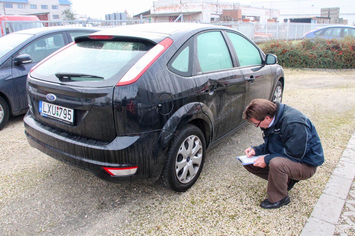 FORD FOCUS