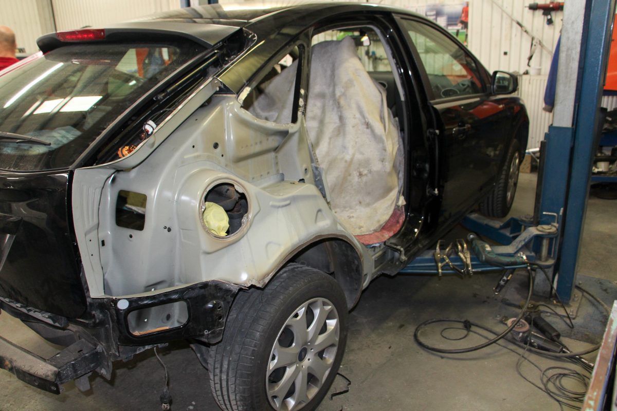 FORD FOCUS
